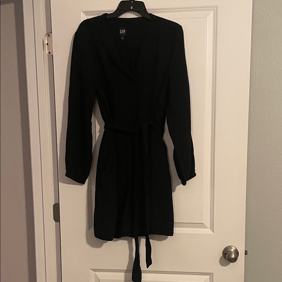 GAP Dresses & Skirts - GAP Elegant Black Long Sleeve Dress Size Medium NWOT